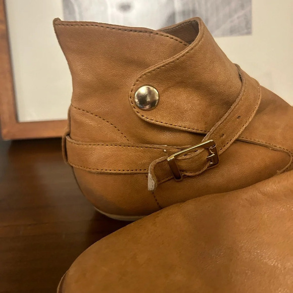 House of Harlow (Revolve)  leather ankle boots size 39 (8.5) very good condition - Picture 7 of 9